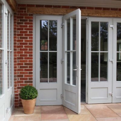 Professional external door fitters Hampshire, Berkshire, Surrey, Dorset & West Sussex