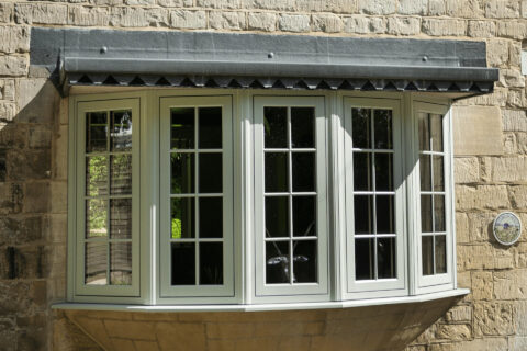 Bay & Bow Windows <small>in Hampshire, Berkshire, Surrey, Dorset & West Sussex</small>