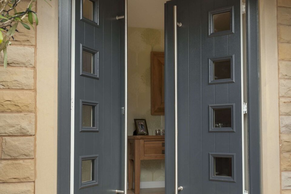 Front Door Installers Hampshire, Berkshire, Surrey, Dorset & West Sussex