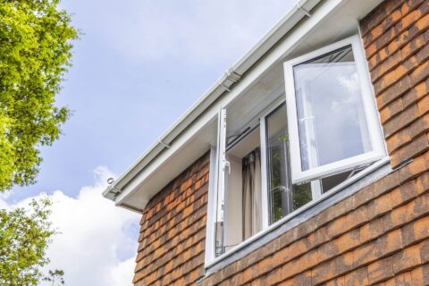 Replacement uPVC Windows <small>in Hampshire, Berkshire, Surrey, Dorset & West Sussex</small>