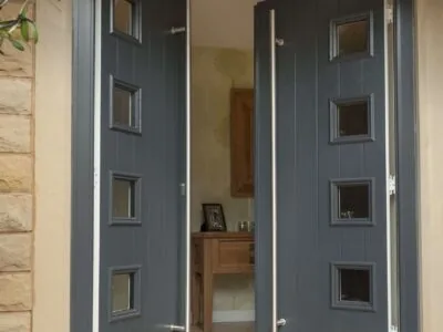 Composite-GRP-Front-Door-Fitter-400×300-1